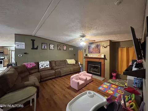 Living - 1888 Old Ridge Rd, Duffield, VA 24244 photo 1 of 1
