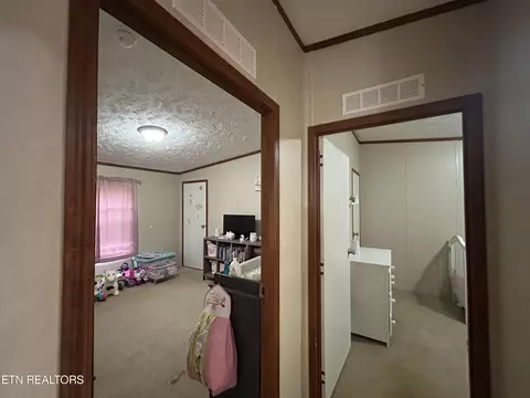 Entry Way - 1888 Old Ridge Rd, Duffield, VA 24244 photo 1 of 1