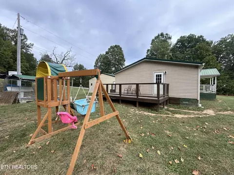 Exterior - 1888 Old Ridge Rd, Duffield, VA 24244 photo 3 of 4