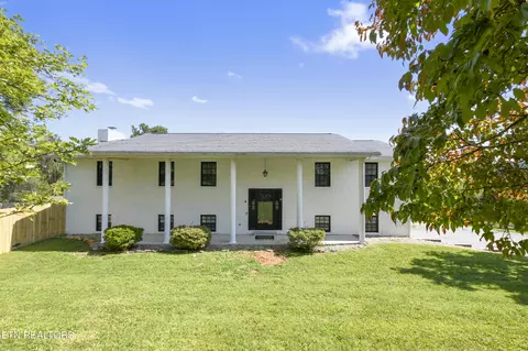 216 Orchard St, Jacksboro, TN 37757
