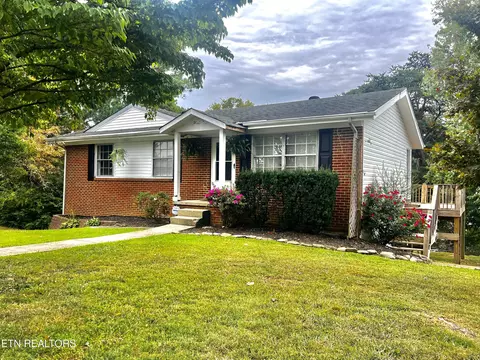 1432 Wake Robin Dr, Knoxville, TN 37918