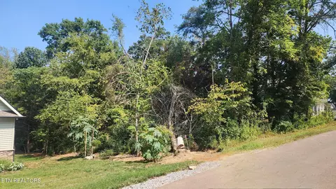 130 Gadusi Cir, Loudon, TN 37774