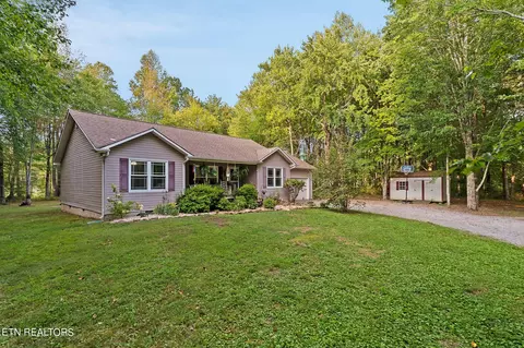 308 E Cove Rd, Monterey, TN 38574