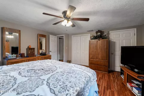 Bedroom - 2665 Seven Knobs Rd, Gainesboro, TN 38562 photo 5 of 5