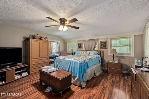 Bedroom - 2665 Seven Knobs Rd, Gainesboro, TN 38562 photo 3 of 5