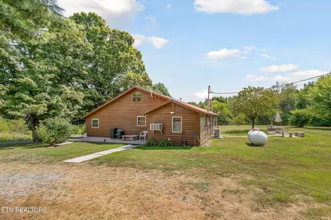 Exterior - 2665 Seven Knobs Rd, Gainesboro, TN 38562 photo 6 of 7