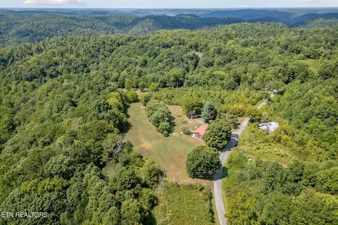 View/Area - 2665 Seven Knobs Rd, Gainesboro, TN 38562 photo 4 of 11