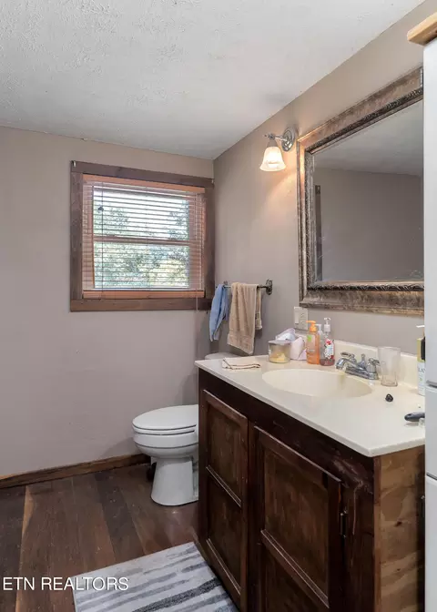 Bath - 2665 Seven Knobs Rd, Gainesboro, TN 38562 photo 1 of 4
