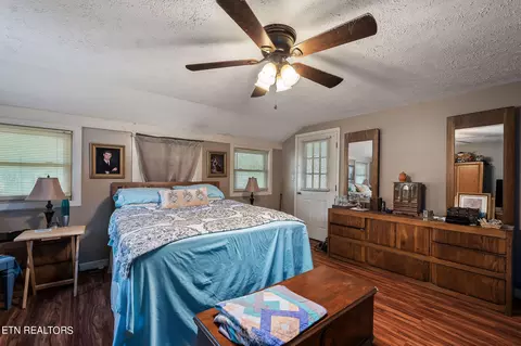 Bedroom - 2665 Seven Knobs Rd, Gainesboro, TN 38562 photo 4 of 5