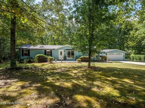 211 Prestonwood Cir, Crossville, TN 38558