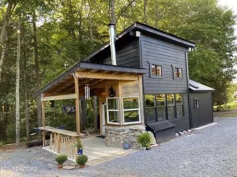 425 Ramsey Ln, Cookeville, TN 38501