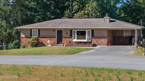 325 Beal Wood Dr, Sevierville, TN 37862