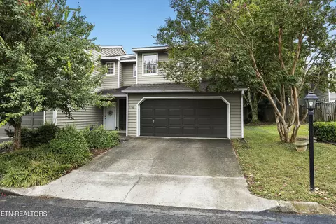 7738 Village Dr, Knoxville, TN 37919
