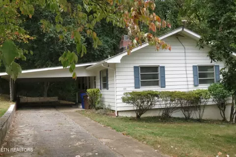109 Ogontz Ln, Oak Ridge, TN 37830