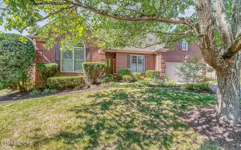 6733 Elkhart Ln, Knoxville, TN 37919