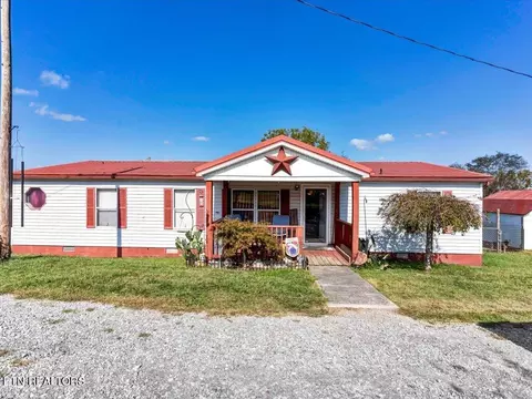 1634 Pleasant Grove Rd, Newport, TN 37821