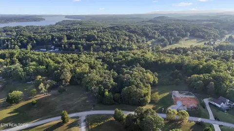 2124 Boat Hook Ln, Sale Creek, TN 37373