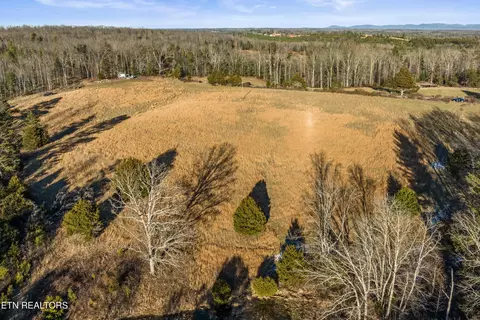 High Point Rd, Deer Lodge, TN 37726 photo 9