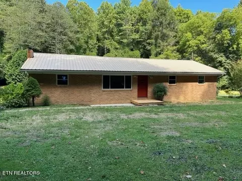 600 Johns Creek Rd, Del Rio, TN 37727