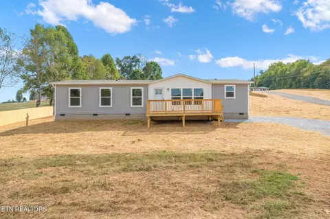 131 J Mccauley Rd, Sweetwater, TN 37874