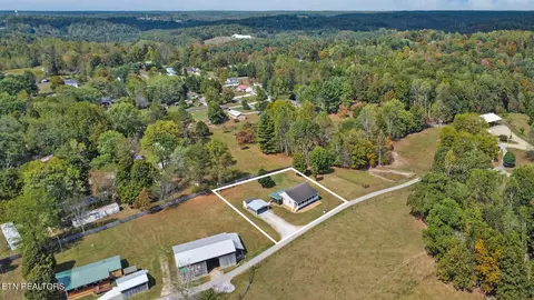 81 Blalock Dr, Crossville, TN 38571