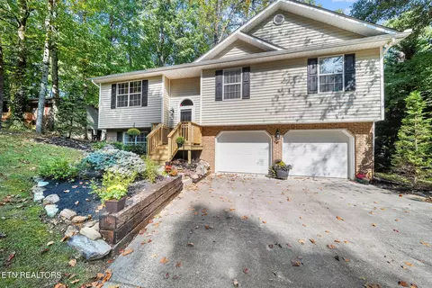 10705 Leeward Ln, Knoxville, TN 37934