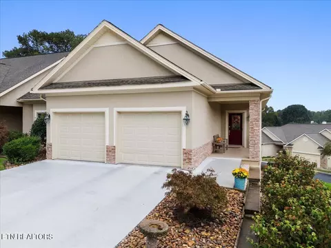 225 Tanasi Lagoon Dr, Loudon, TN 37774