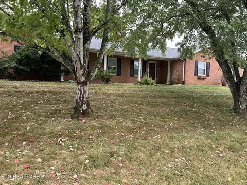 1929 Raulston View Dr, Maryville, TN 37803