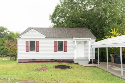 2306 Whittle Springs Rd, Knoxville, TN 37917