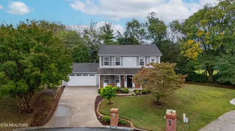 10234 Lynn Chase Ln, Knoxville, TN 37932