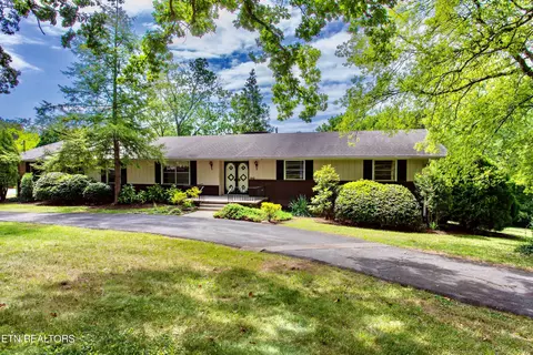 642 Broome Rd, Knoxville, TN 37909