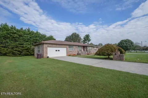 167 E Howe St, Alcoa, TN 37701 photo 3