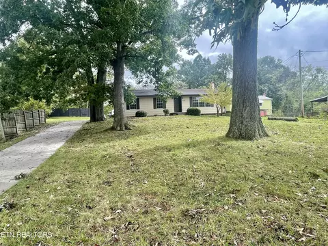 2508 Fisher Pl, Knoxville, TN 37920