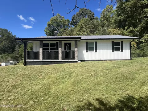 145 Ray Ln, Sharps Chapel, TN 37866