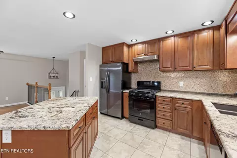 Kitchen - 7608 Cranley Rd, Powell, TN 37849 photo 1 of 3