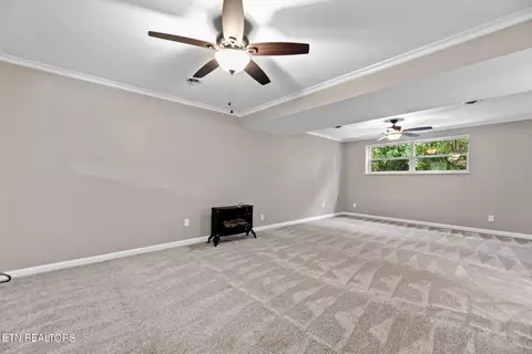 Living - 7608 Cranley Rd, Powell, TN 37849 photo 4 of 5