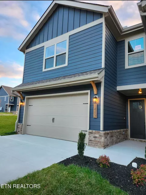 1413 Mountain Quail Cir, Maryville, TN 37801