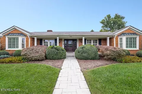2004 Southwood Dr, Maryville, TN 37803