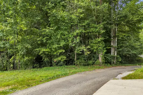 lot3 R-1 Cove Ln, Oliver Springs, TN 37840