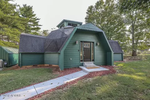 833 Mimosa Heights Dr, Louisville, TN 37777