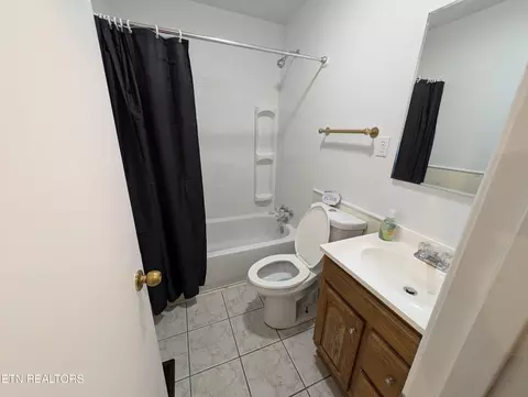 Bath - 131 Morley Dr, Ewing, VA 24248 photo 1 of 3