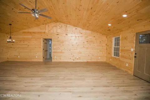 Living - 161 Duke Ln, Luttrell, TN 37779 photo 4 of 4