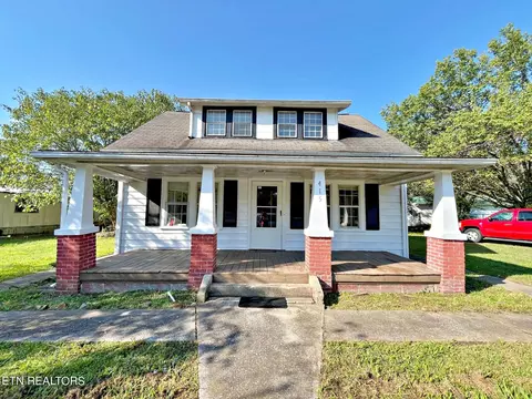 415 W Strang St, Rockwood, TN 37854