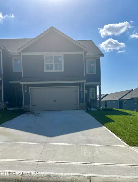 1415 Mountain Quail Cir, Maryville, TN 37801