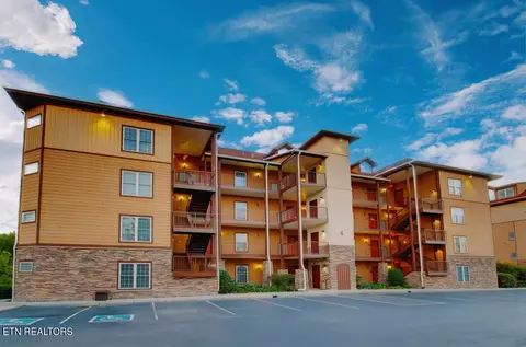 527 River Place Way #424, Sevierville, TN 37862