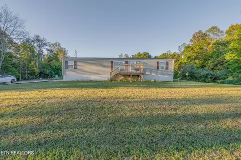 176 Woodfield Ln, La Follette, TN 37766