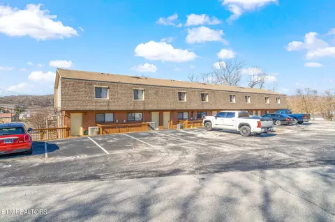 407 N 4th St, Kingston, TN 37763