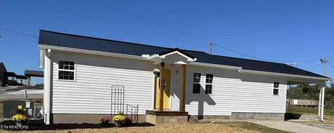 124 Harrison St, Sweetwater, TN 37874
