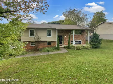 11820 Midhurst Dr, Knoxville, TN 37934