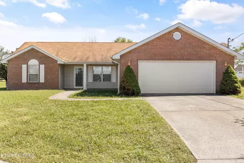 1154 Sunshine Dr, Dandridge, TN 37725